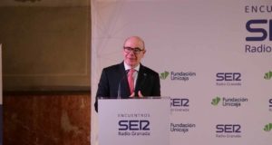 El rector de la UGR reclama un nuevo superordenador para convertir a Andalucía en referencia en IA