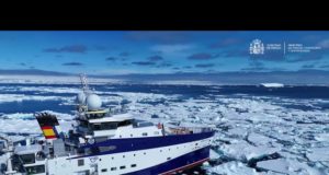 El buque oceanográfico español ‘Odón de Buen’ rompe en aguas antárticas hielo por primera vez