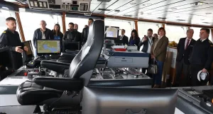 UPCT, Armada y empresas buscan sinergias en tecnologías subacuáticas y drones submarinos