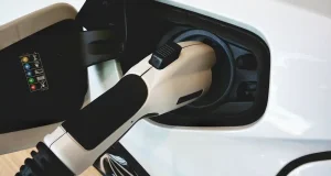 Litio, el oro blanco que se busca por sus propiedades tecnológicas y ser clave para la transición energética