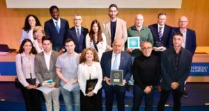 Ciencias de la Salud de la UAL aprovecha los actos de su patrón para pedir mejores condiciones para los sanitarios