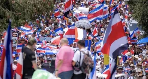 Alertan sobre erosión de las democracias y el resurgimiento de autoritarismos en Centroamérica