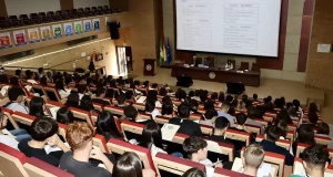 La XVI Olimpiada de Economía de la UAL congrega a los mejores 180 estudiantes de la provincia