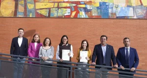 La UHU pone en marcha una cátedra dedicada a estudios sobre el hidrógeno verde