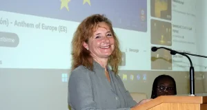 Una embajadora del Parlamento Europeo visita la UAL para dar a conocer la importancia de esta institución