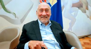 Joseph Stiglitz: “Las universidades públicas son esenciales para que la democracia funcione”