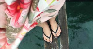 Chanclas, tan frescas como agresivas con los pies: especialistas recomiendan usarlas con moderación
