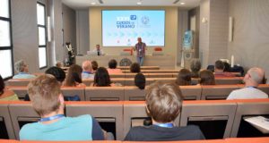La astronomía más puntera se da cita en los curso de verano de la UAL