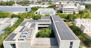 Un curso de verano analiza el papel de la energía en la geopolítica mundial y cómo las renovables pueden ser un «palo en la rueda» en el modelo