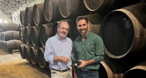El tapón inteligente que informa del estado de maduración del vino