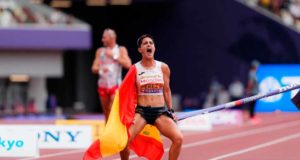Otro oro mundial para una alumna de la UCAM: María Pérez reina en la marcha internacional