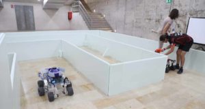 Robots de Madrid, Barcelona y Bilbao compiten en la UPCT en una prueba de orientación y resistencia