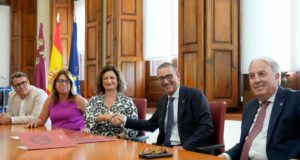 La UMU y Cajamar renuevan su colaboración para potenciar la empleabilidad del alumnado