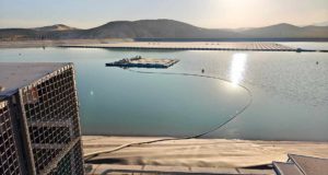 La UJA pone en marcha una planta experimental de fotovoltaica flotante