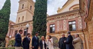 La UCAM recupera las fachadas, cubiertas y carpintería del claustro de su Campus de Murcia