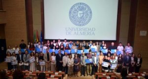 La UAL entrega sus becas a sus estudiantes más brillantes