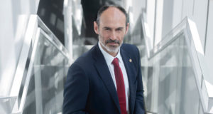 Rector de la UHU: «Queremos estar entre las mil mejores universidades del mundo»