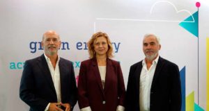 El Centro de Tecnología de la Imagen de la UMA digitaliza el fondo fotográfico de Alhaurín de la Torre