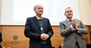 La UNIA impone su Medalla de Oro al premio Nobel de Medicina,Thomas Südhof