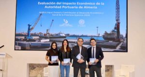 Los puertos de Almería y Carboneras generan uno de cada cien empleos en su provincia