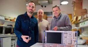 Así son los filtros radioeléctricos para satélites diseñados en Cartagena: se pueden reconfigurar en órbita