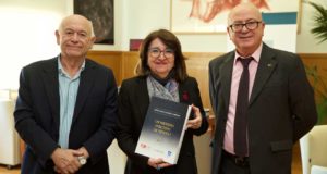 La UA pone en marcha una microcredencial para especializarse en ventas