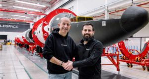 PLD y Sateliot acuerdan el primer lanzamiento espacial íntegramente español