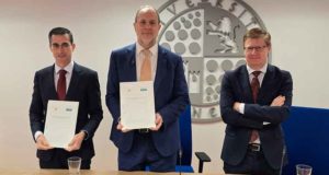 Caja Rural de Jaén ofrecerá un contrato indefinido a los mejores estudiantes de su programa dual con la UJA