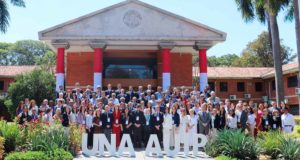 La Universidad de Granada lidera el impulso del español como lengua científica