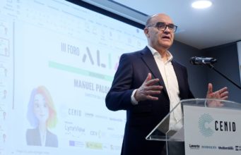 Manuel Palomar: «La universidad debe aportar la interacción humana que no da la IA»