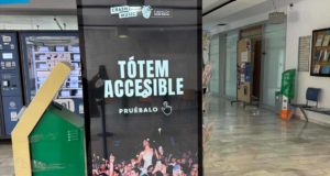 La UAL promueve la inclusión cultural con puntos informativos sobre festivales accesibles