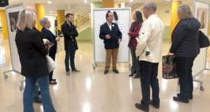 La UJA acerca la realidad de enfermos de párkinson con la exposición fotográfica ‘Empatía. Ponte en mis zapatos’