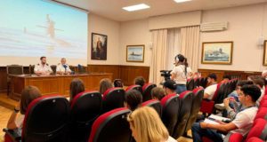 Un simulacro de explosión en un submarino pone a prueba a estudiantes de comunicación de la UCAM