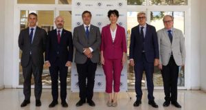 Elma Saiz defiende en la UMA la sostenibilidad del sistema de pensiones