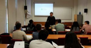 La UNIA imparte la microcredencial sobre espectroscopias de sólidos inorgánicos