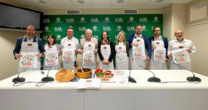 La UJA celebrará una gran ‘pipirrinada’ para reivindicar este plato emblemático de Jaén