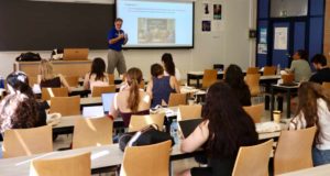 Crece la demanda de profesores de español: la UAL forma nuevos docentes con en curso creado con el Instituto Cervantes