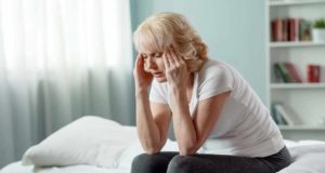 Las víctimas de violencia de género tienen la menopausia antes y con síntomas más severos