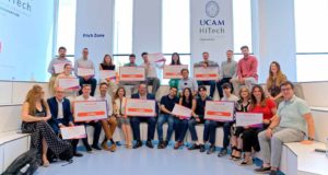 IA, dispositivos médicos y movilidad inteligente: empresas universitarias premiadas por la UCAM y Santander X
