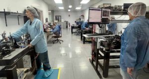 Una empresa nacida en la UMA acelera para liderar la industria del chip en España