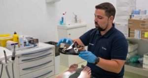 Podólogos advierten: las chanclas no deberían ser el calzado principal en verano