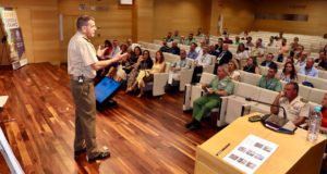 El líder del siglo XXI debe adaptarse a la inteligencia artificial, según un coronel del Ejército de Tierra