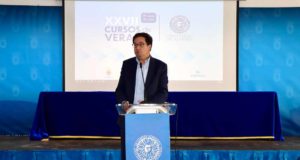 Óscar López, en los Cursos de Verano de la UAL: “La IA es una revolución para la agricultura”