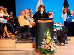 Amparo Navarro reclama un pacto de Estado para revertir la situación de la educación