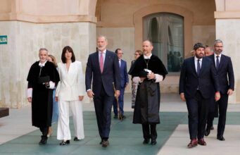 Felipe VI en la UCPT: «Las preguntas de nuestro tiempo necesitan ingenieros y filósofos, científicos y juristas»