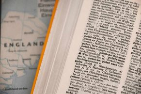 Encuentran el motivo de por qué ha tantas erratas en los diccionarios de inglés: se deben a procesos de elaboración viciados