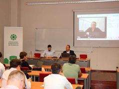 Cómo impulsar la productividad ante la IA, a debate en un encuentro de la UNIA en Baeza