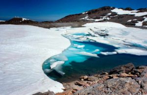 Las lagunas de Sierra Nevada se calientan hasta cinco veces más rápido que otros lagos de alta montaña