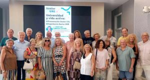 La UAL crea un programa para mantener los lazos con su profesorado jubilado con voluntariado, formación y deporte