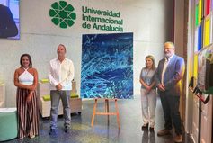 Sheila Cañestro deposita en la UNIA su obra “Sin título (Lo cercano y lo desconocido)”